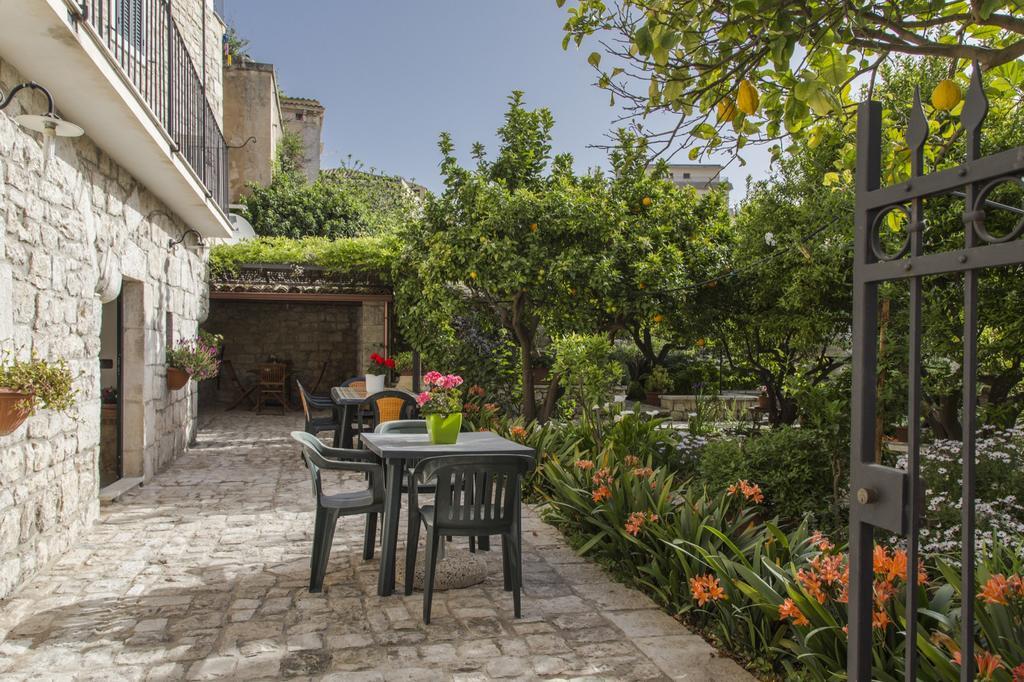 B&B Il Giardino Dei Mandarini Modica Ngoại thất bức ảnh